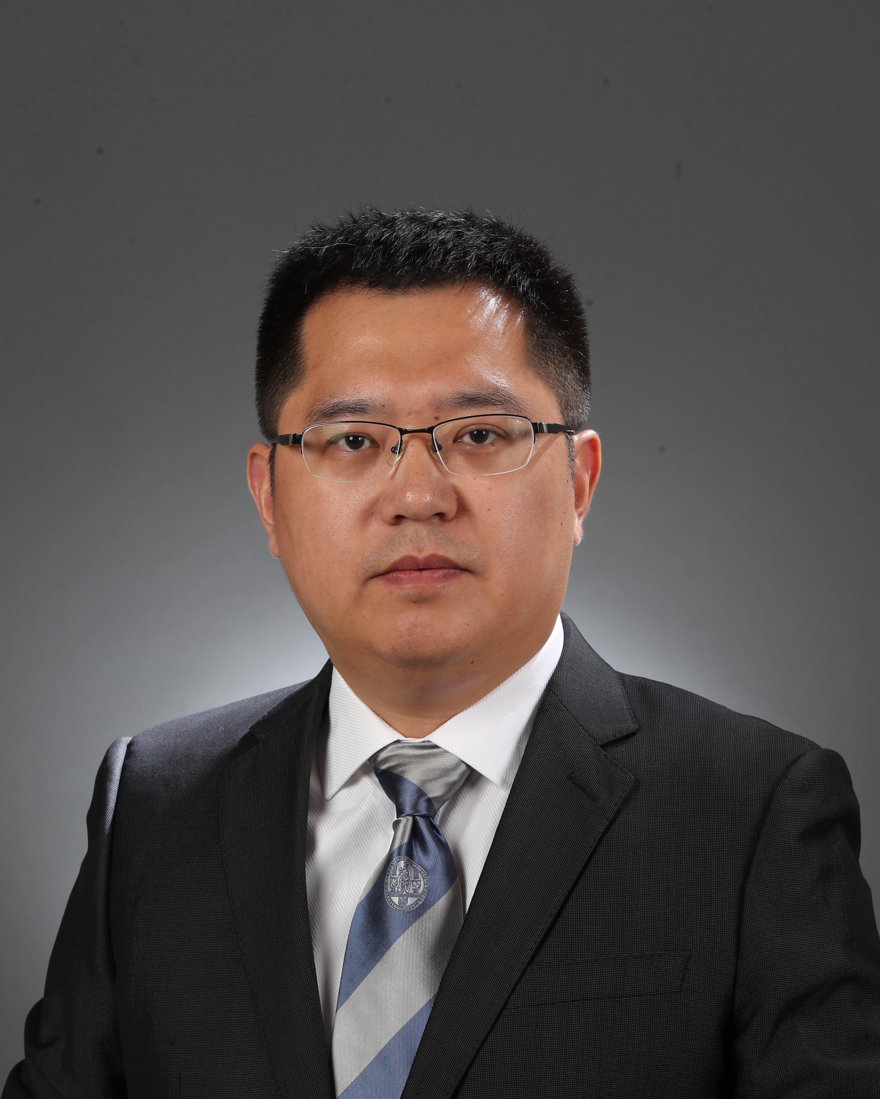 九游会在线登录官网创新论坛第一千二百二十六讲暨120周年校庆年系列活动：三个罂粟属物种染色体级基因组揭示BIA通路补丁式跳跃演化机制