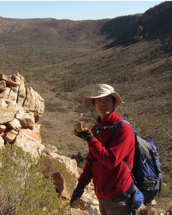 九游会在线登录官网创新论坛第一千八百零三讲：草根动物的崛起：寒武纪大爆发与冠轮动物